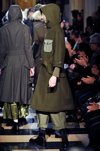 Look 52